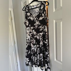 LulaRoe drop waist sleeveless dress with pockets.